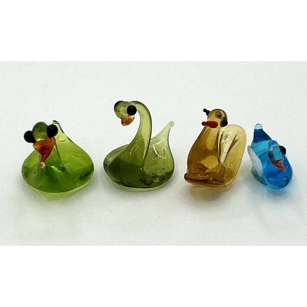 Vintage Blown Glass Miniature Swan Figurines Set of 4 SKU PB197‎